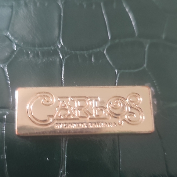 Elegant Dark Green Croc-Embossed Shoulder Bag - Picture 3 of 9